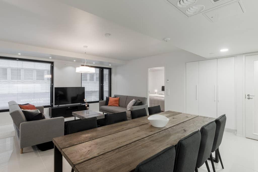 Sleek And Spacious 3 Bedroom Apartment In City Centre Helsinki Exterior foto