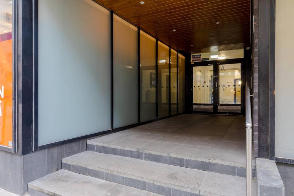 Sleek And Spacious 3 Bedroom Apartment In City Centre Helsinki Exterior foto