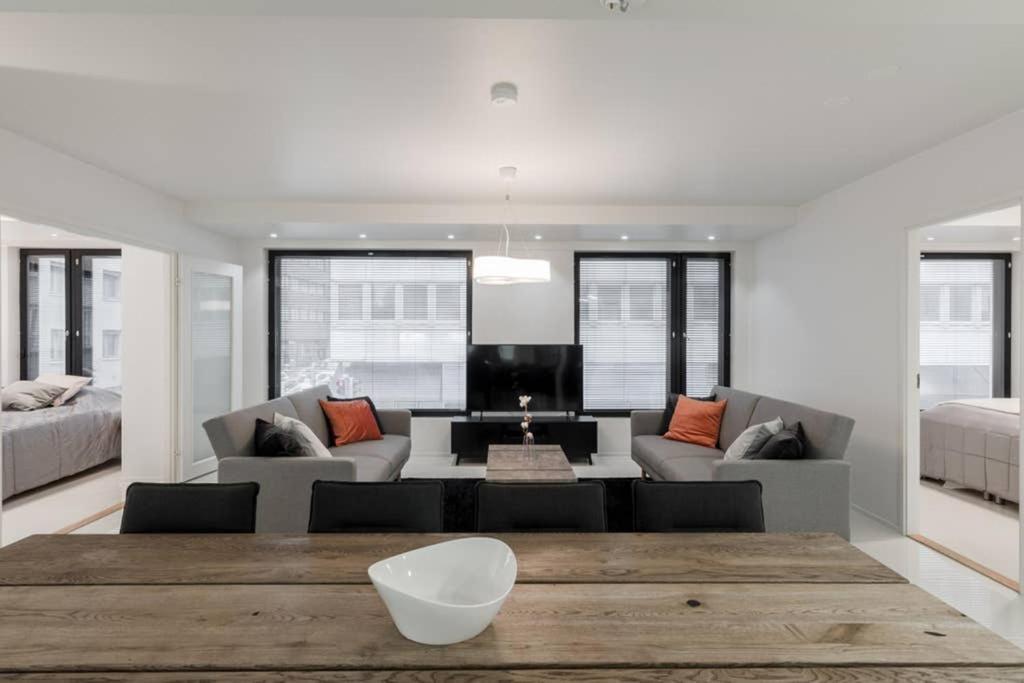 Sleek And Spacious 3 Bedroom Apartment In City Centre Helsinki Exterior foto