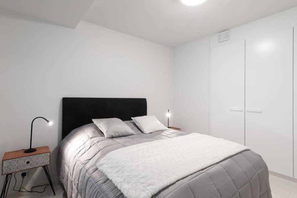 Sleek And Spacious 3 Bedroom Apartment In City Centre Helsinki Exterior foto